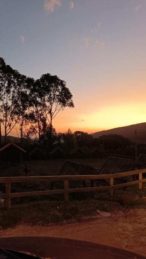 Chales E Camping Do Robinho 1 São Tomé das Letras Екстериор снимка